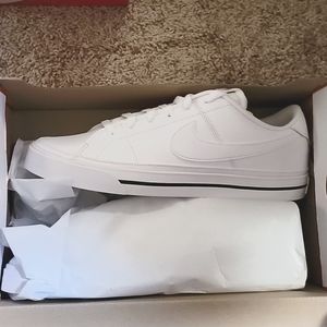 Nike court legacy